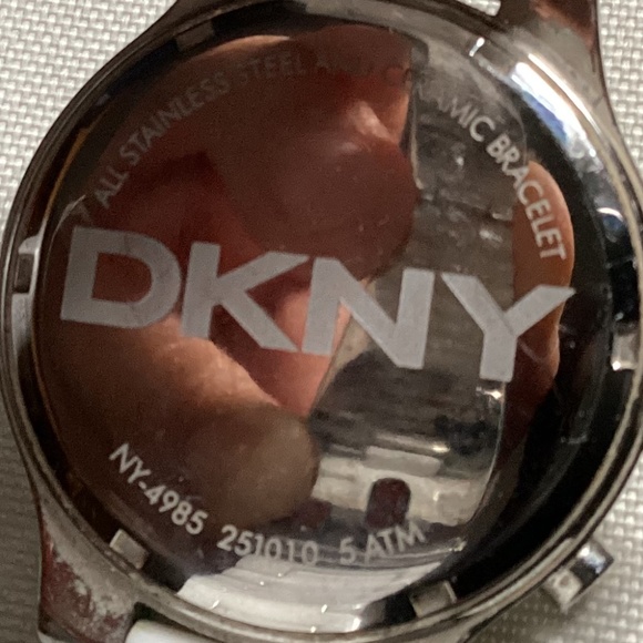 DKNY Women’s Watch White Silver-tone (NY-4985) - Picture 11 of 13